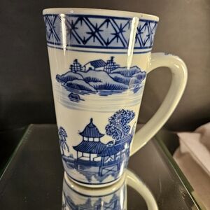 Vtg White And Blue Porcelain 16oz Mug. Blue Willow Inspiration Pattern Cup